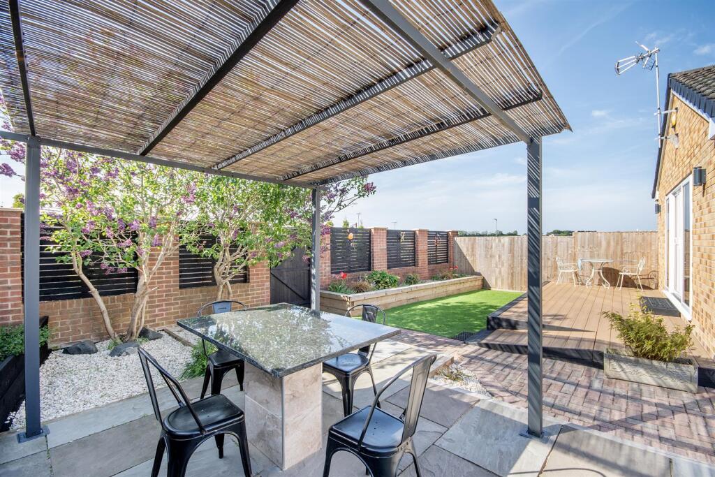 DSC_3848 copy_outdoor.jpg