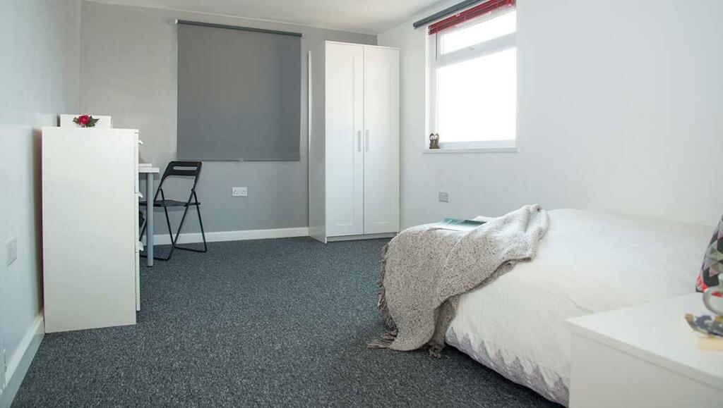 6-bed-student-house-britannia-rd-north-2-portsmout