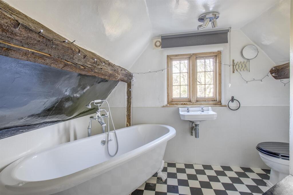 6A Mill End Road, HP12 4AX-5.jpg