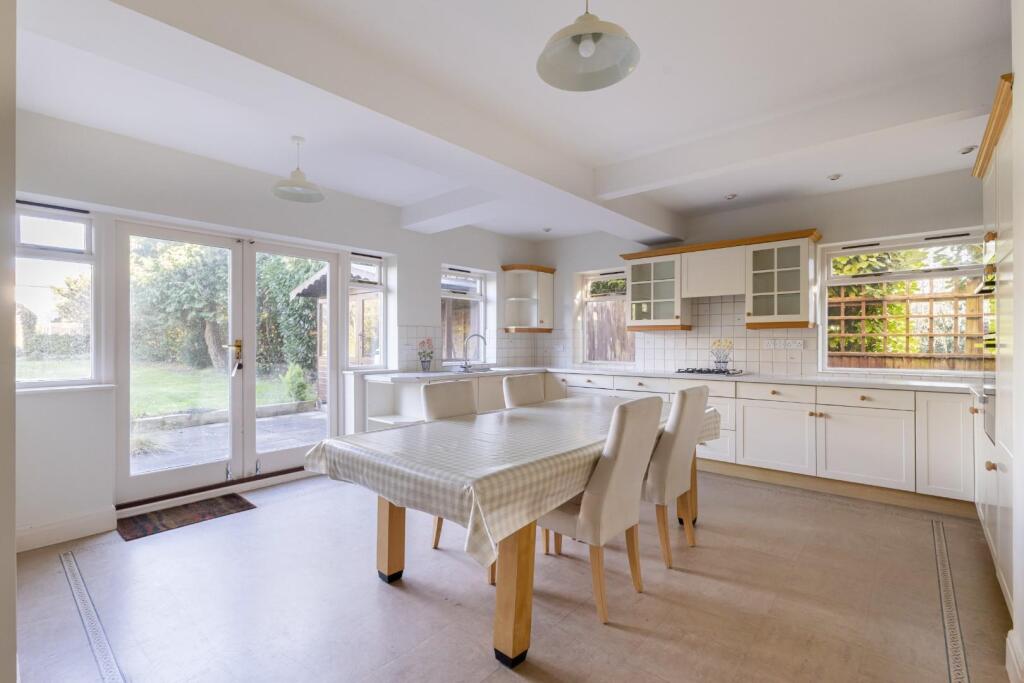 101031_11-Netheravon-Road-Salisbury-11.jpg