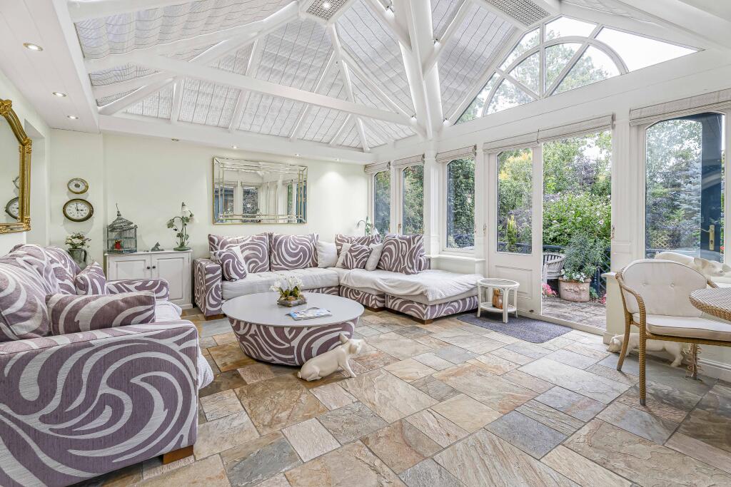 Conservatory/ Family Room