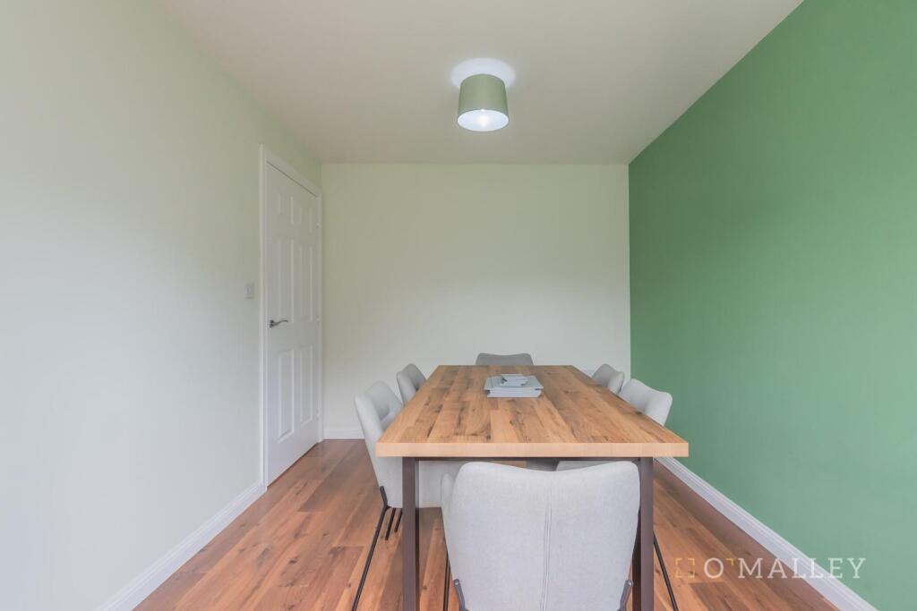 17. Dining Room 3.jpg