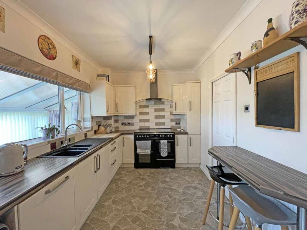 Dayton Close 51 Kitchen 5.jpg