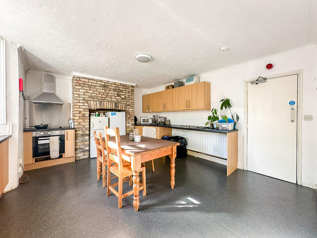 Communal Kitchen ...