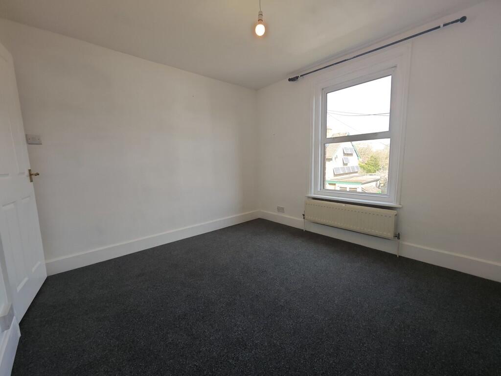 Bedroom 1 (2)