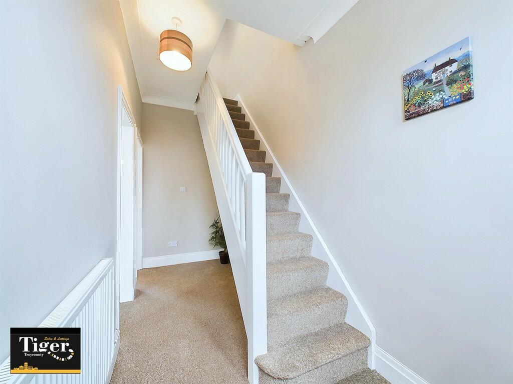 CAM02176G0-PR0353...