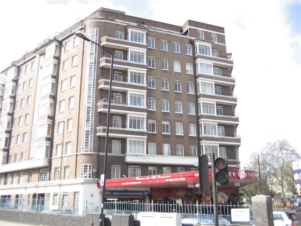 Rossmore Court