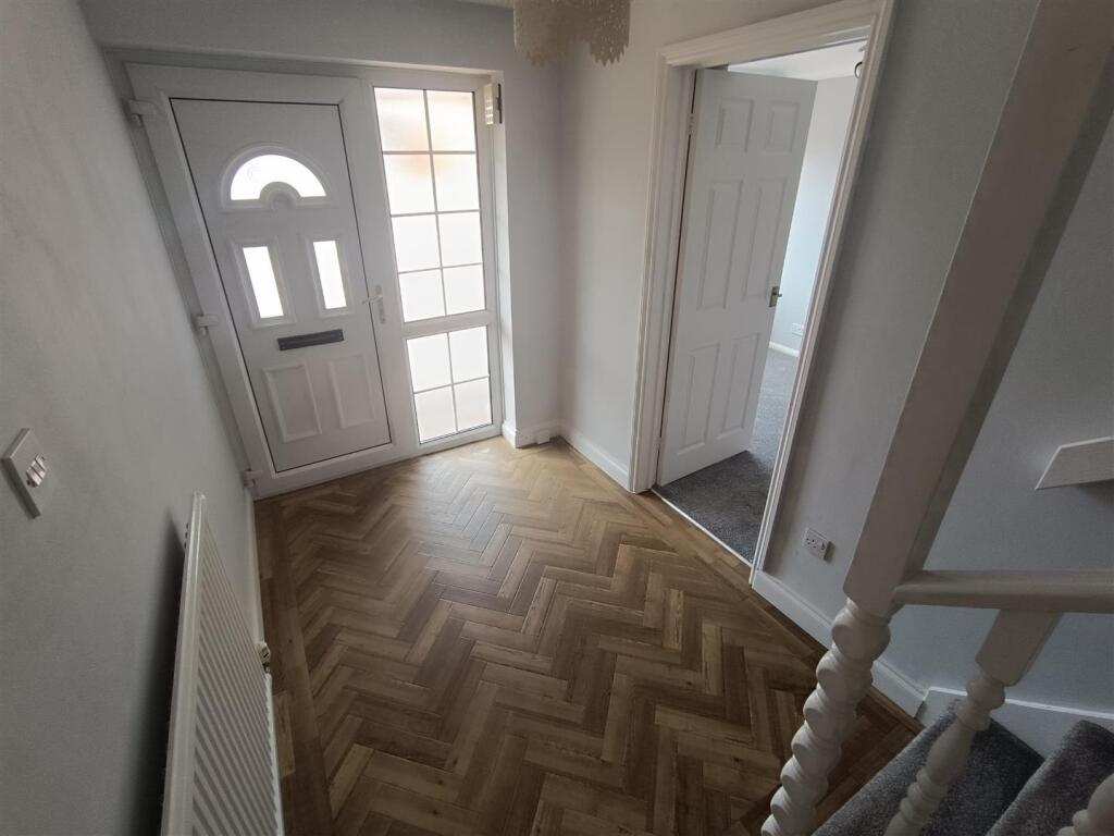 Hallway.jpg