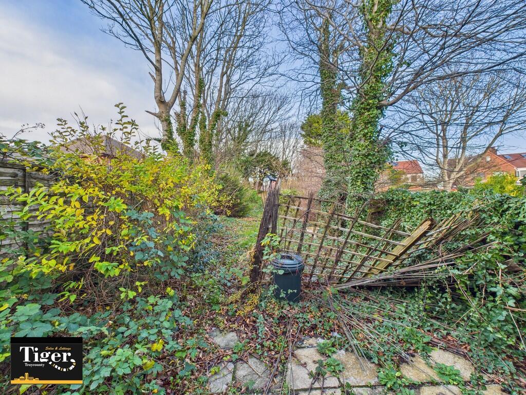 Crofton Avenue, Bispham