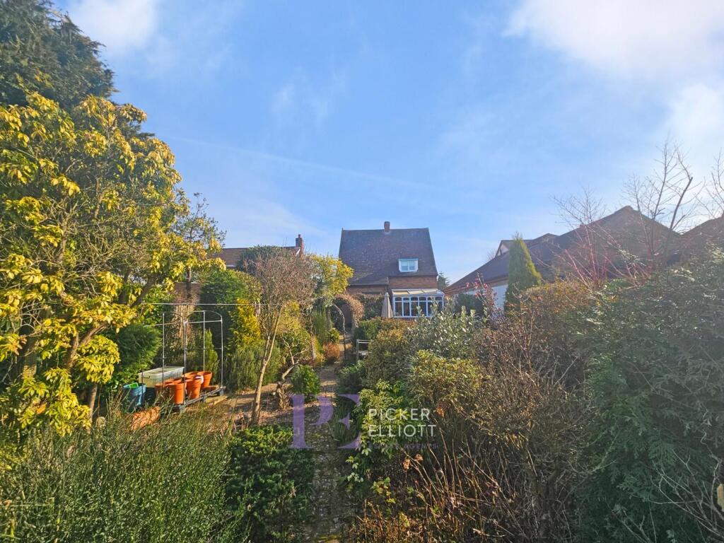 Large Landscaped Garden