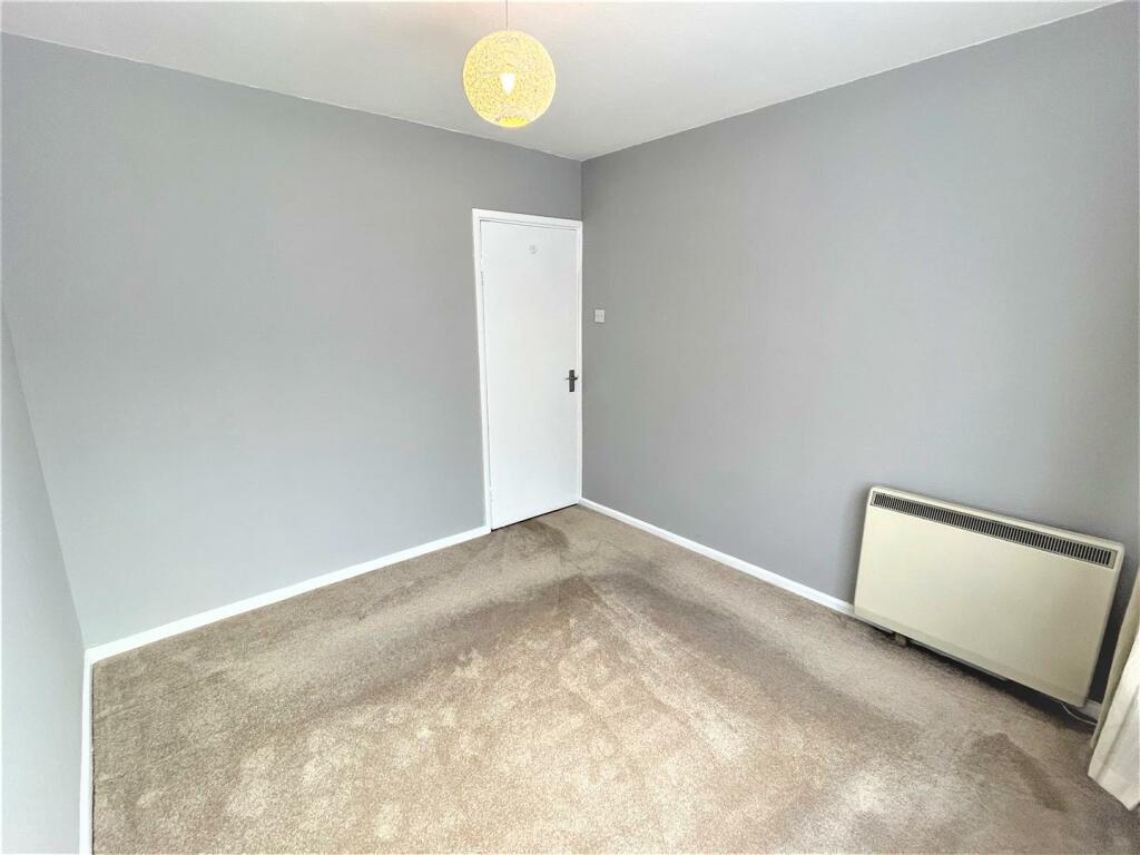 bedroom 1.1.jpg