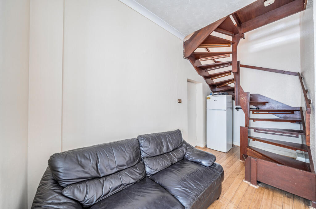 1355847-4-68dc26f...