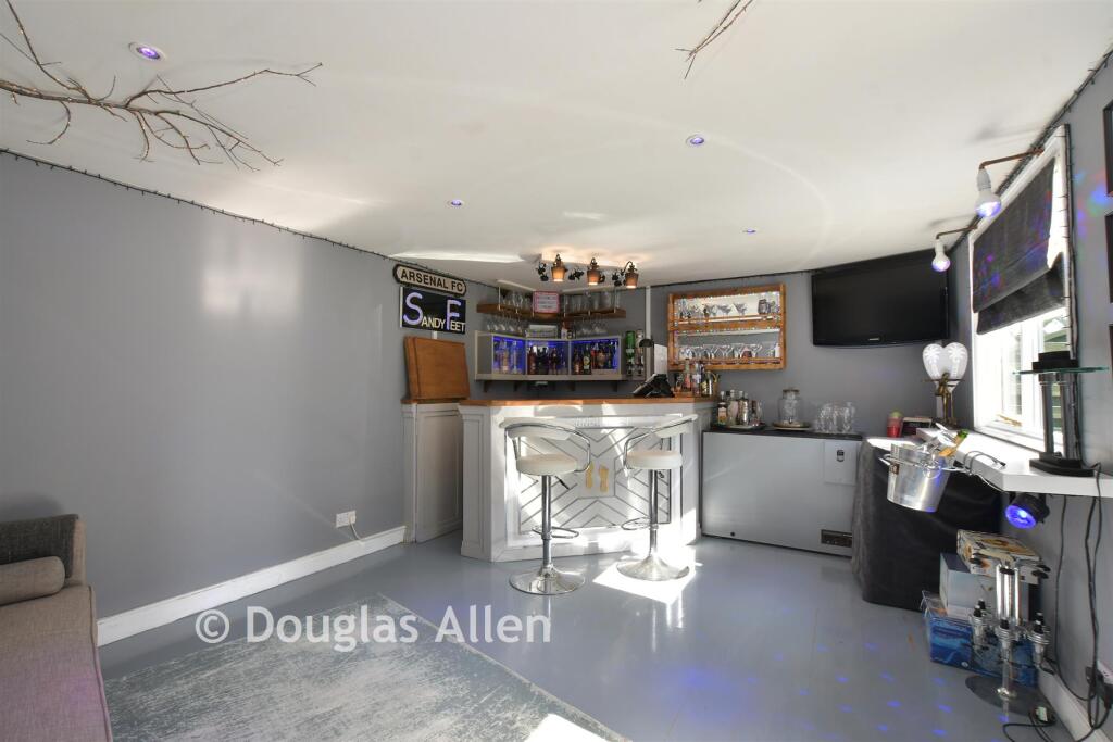 Workshop/Outbuildings