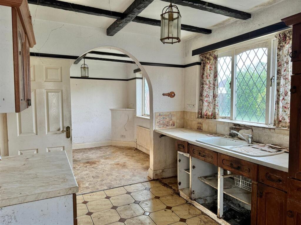 kitchen diner 2.jpg