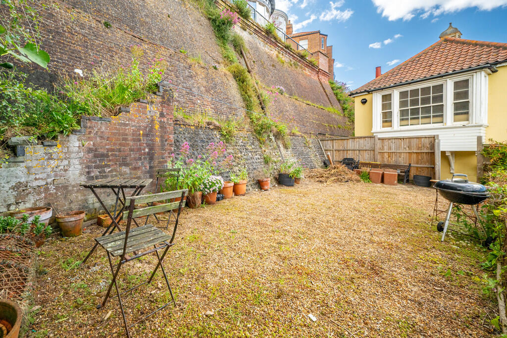 SAP_Cromer_Bath_P...