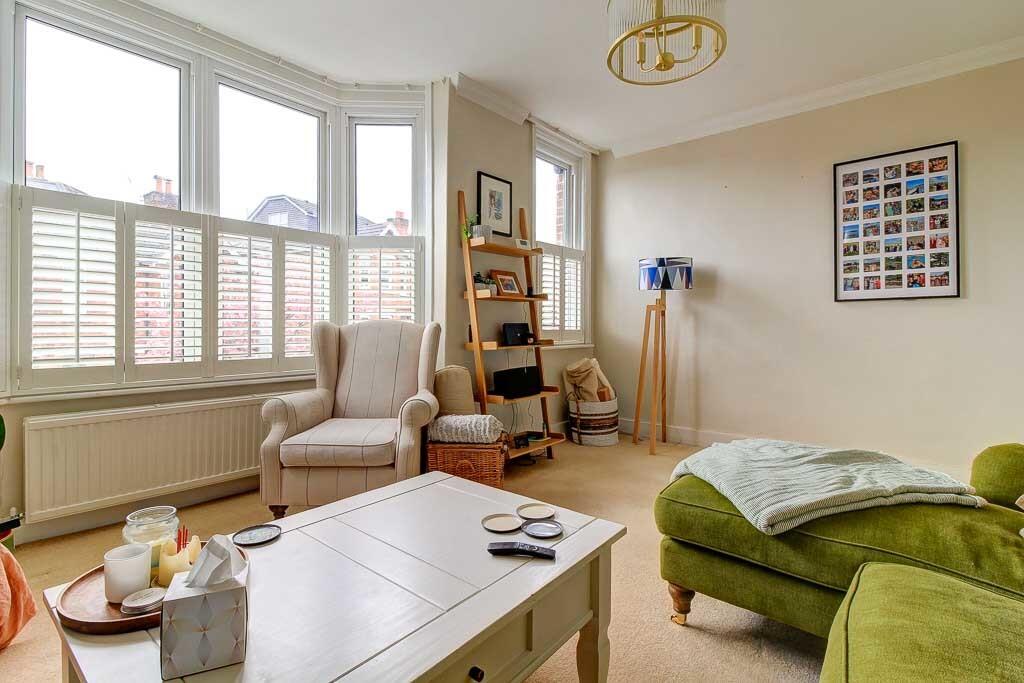 6 Stephen's Rd72-...