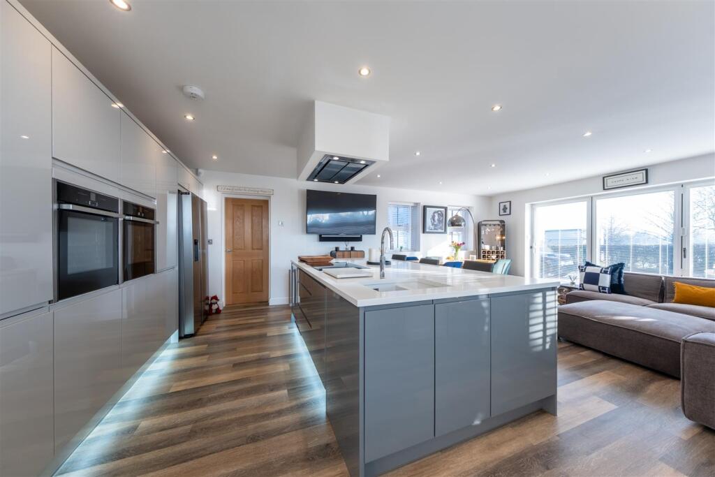 The Croft-003.jpg