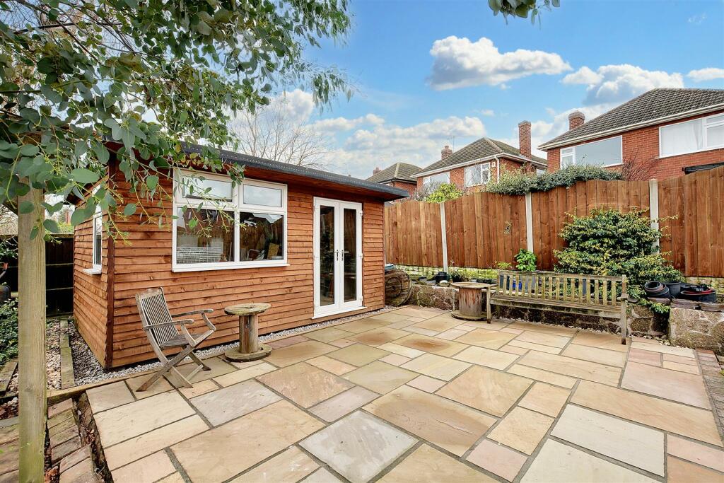 GARDEN ROOM