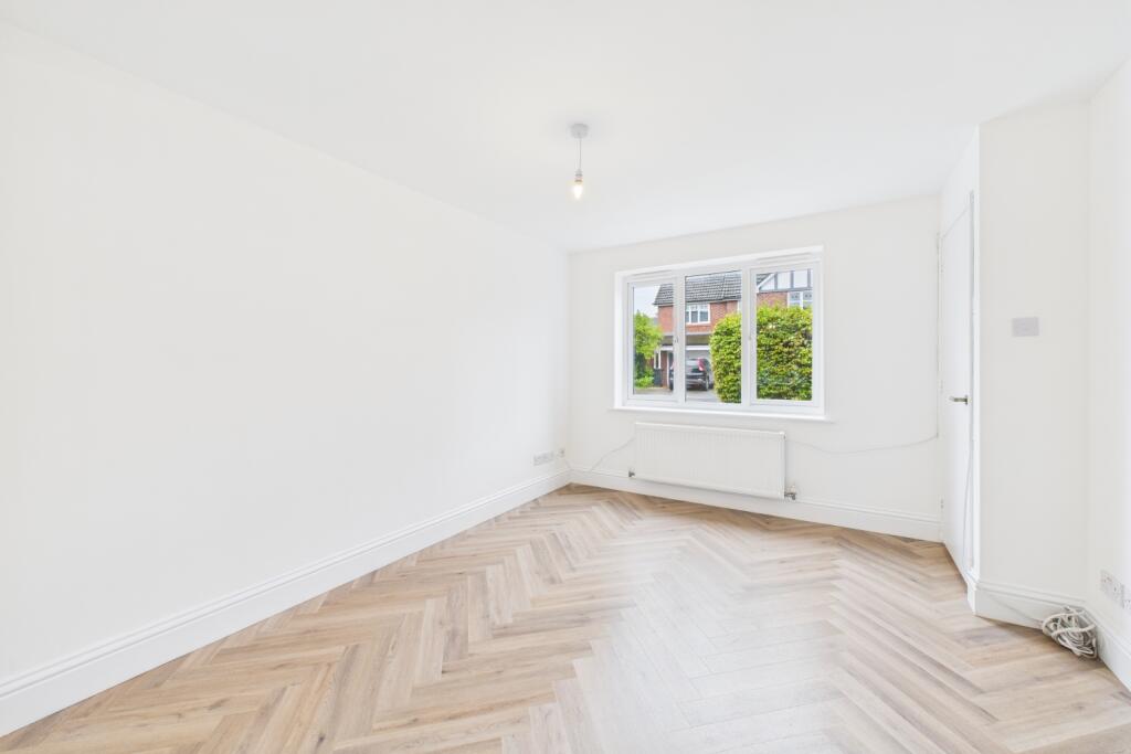 CAM03162G0-PR0335-STILL014