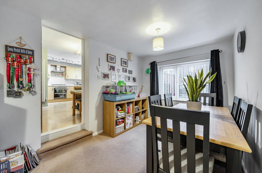 1396609-5-695fc5a...