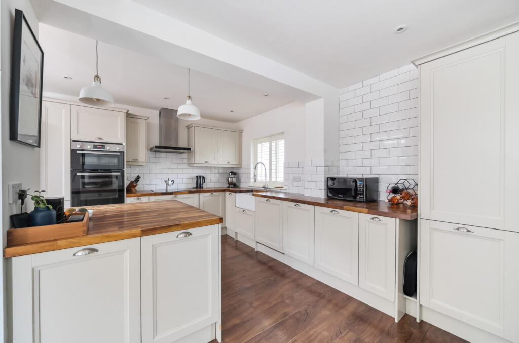 1294024-16-68359d...