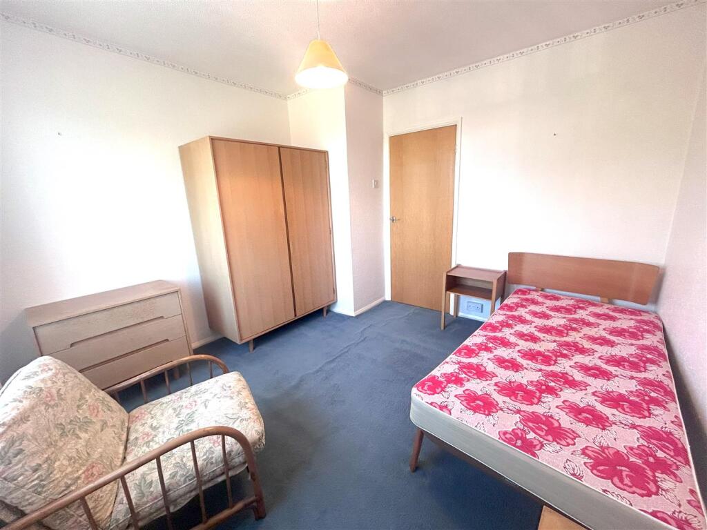 BEDROOM 3