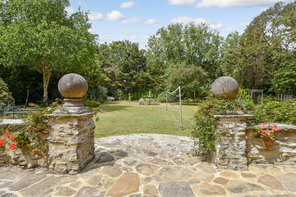 External Lifestyle Photograph