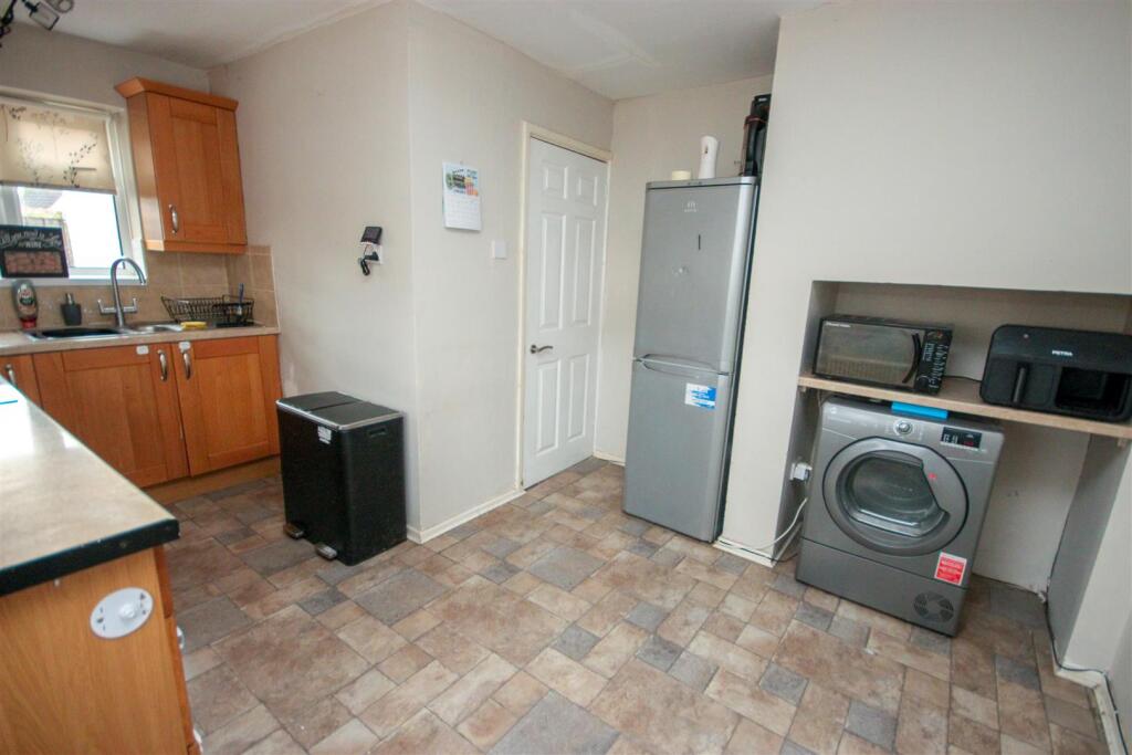 Kitchen..jpg