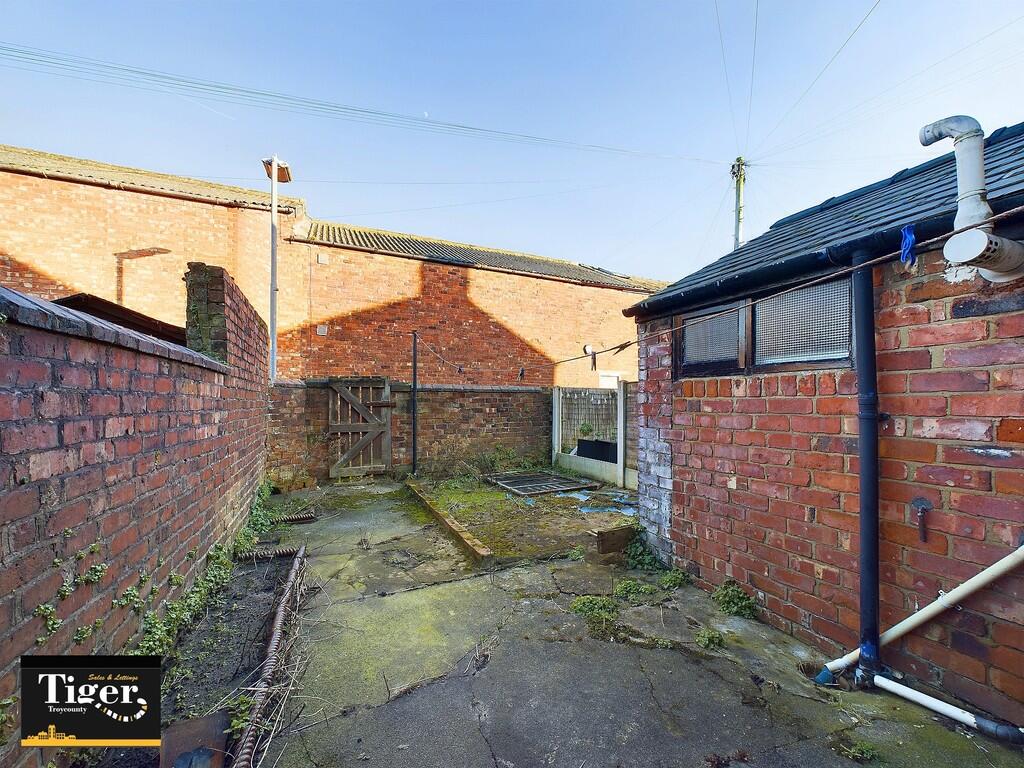 CAM02176G0-PR0471...