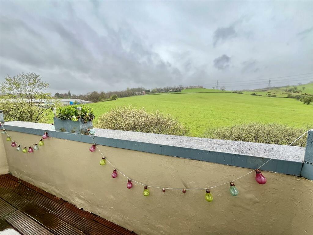 Bramleys Estate Agents - Valley Mill - Elland (7).