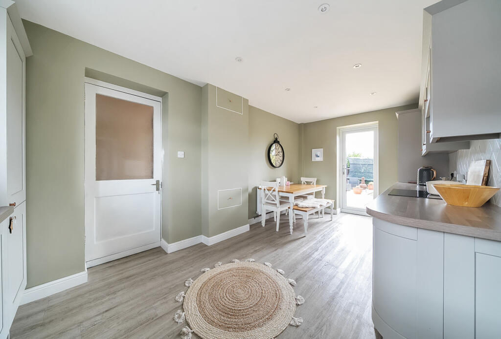 1332488-8-688cdac...