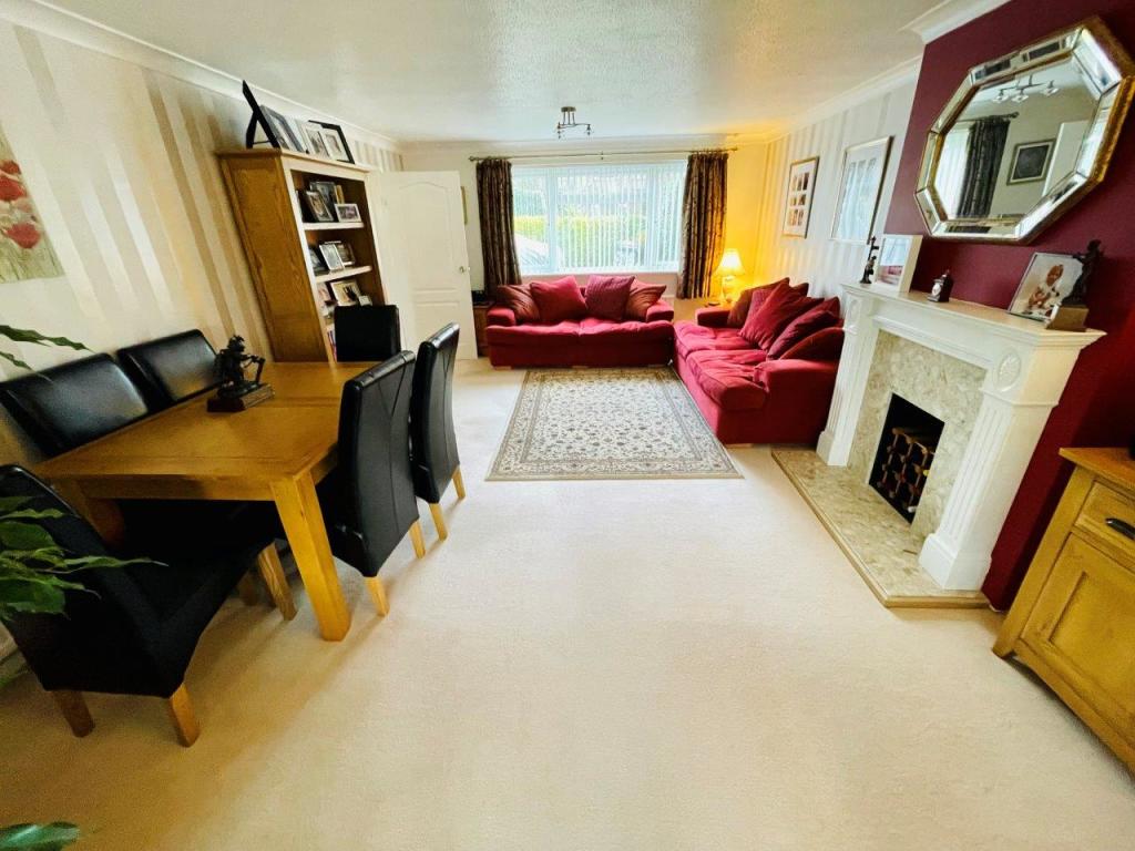Living/Dining Room