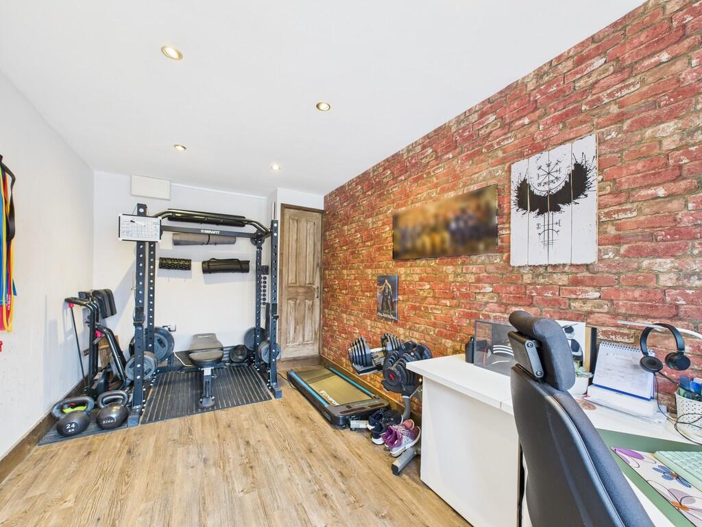 CAM01835G0-PR0339...