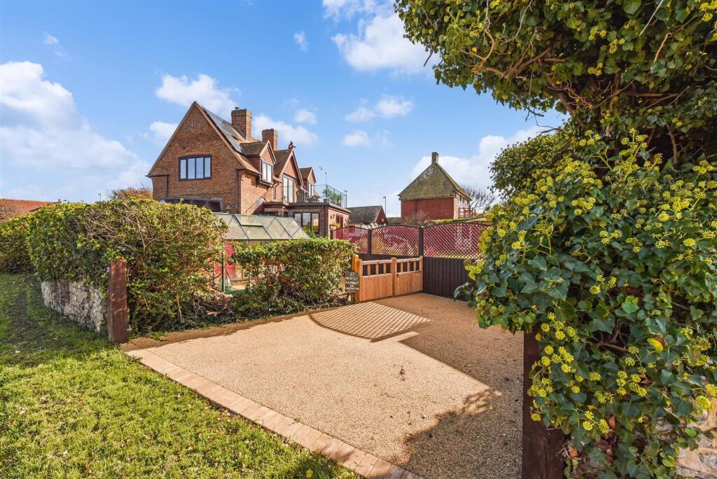 Side Parking &amp; Access