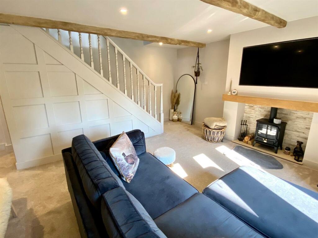 kitson hill road 179 lounge 3.jpg