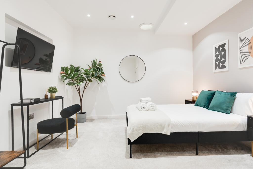 hounds gate court (45 of 70)