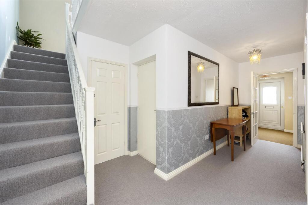 Vicarage Fields, 14-001.JPG