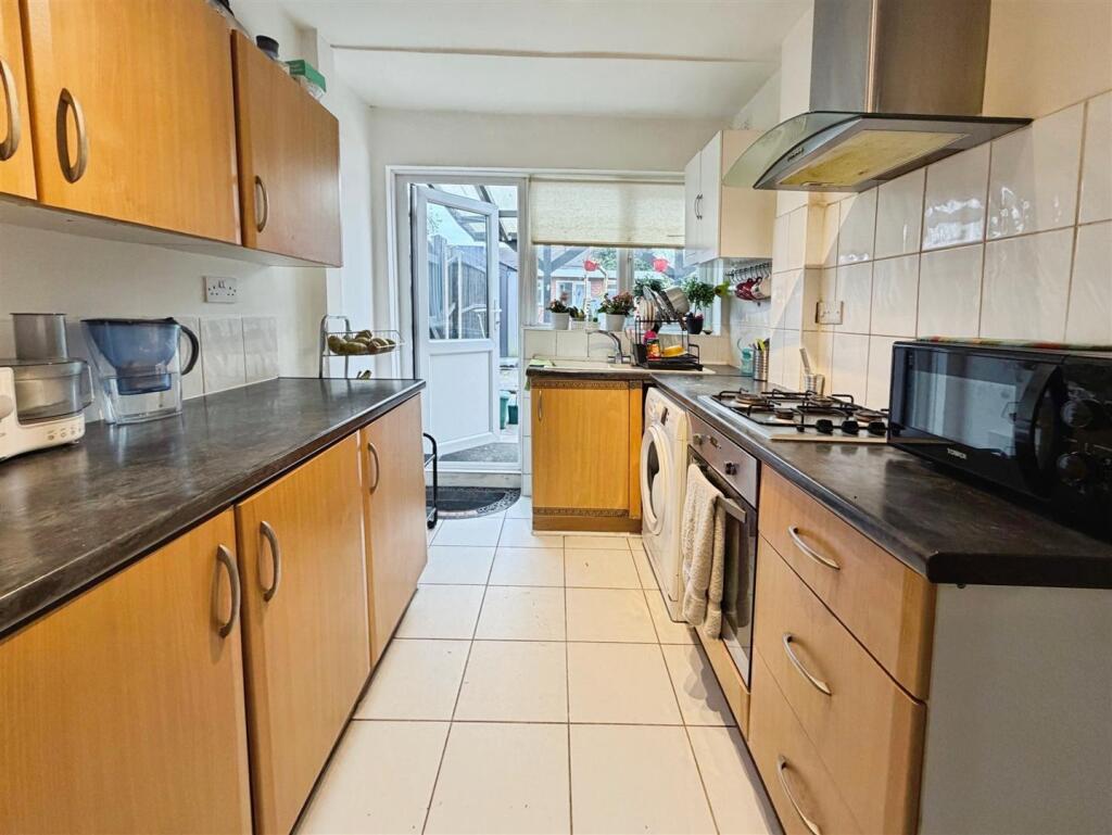 efa1870c-E-4FF1-8A93-2C98392755F5-5845-00000152511