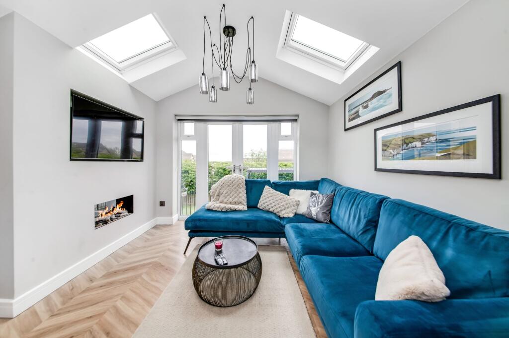 OPEN PLAN DINING LIVING KITCHEN