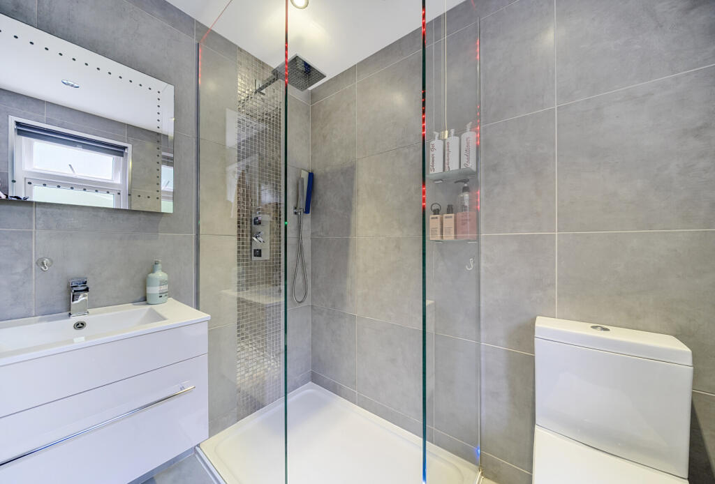 13-681a2ed943bfb-...