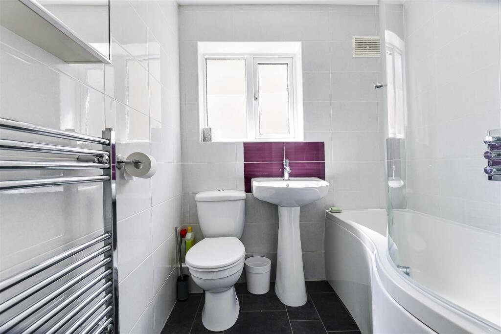 Bathroom.JPG