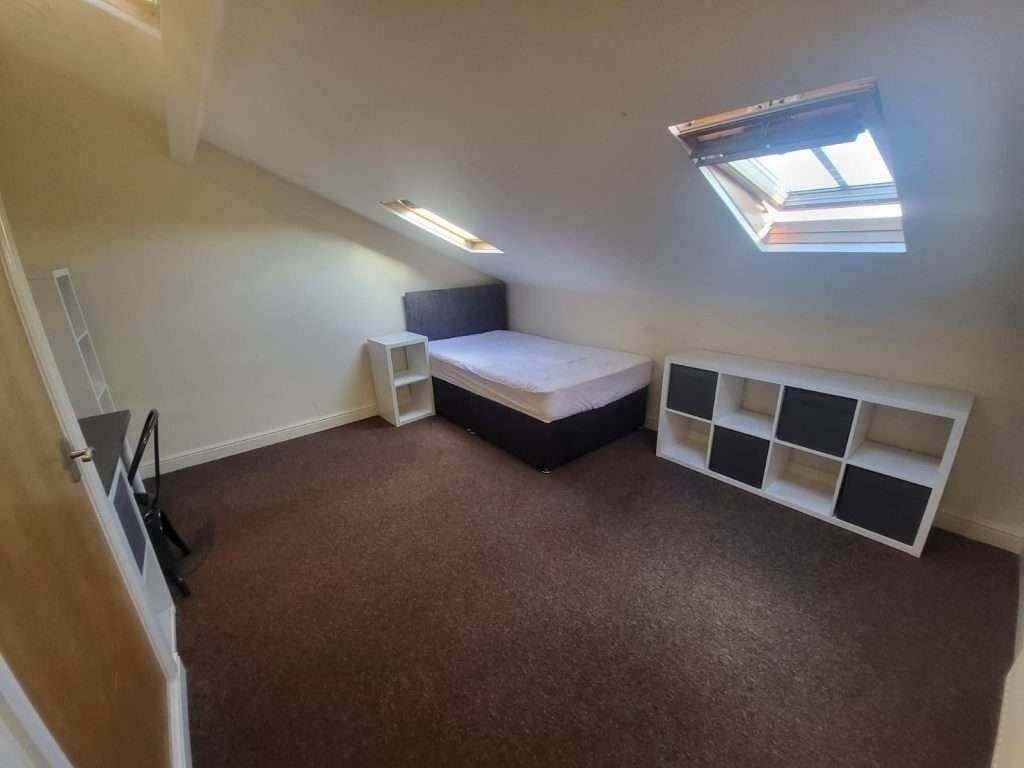 Flat_2_498_Glossop_Road