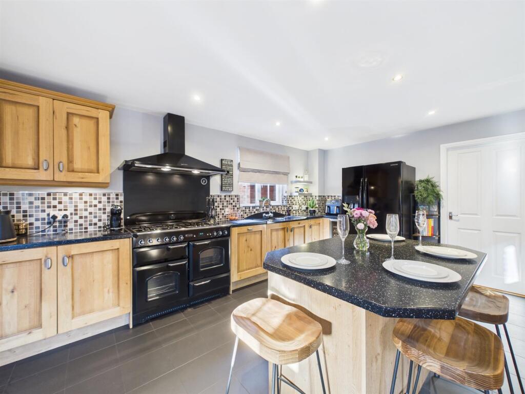 Kitchen/Living Area