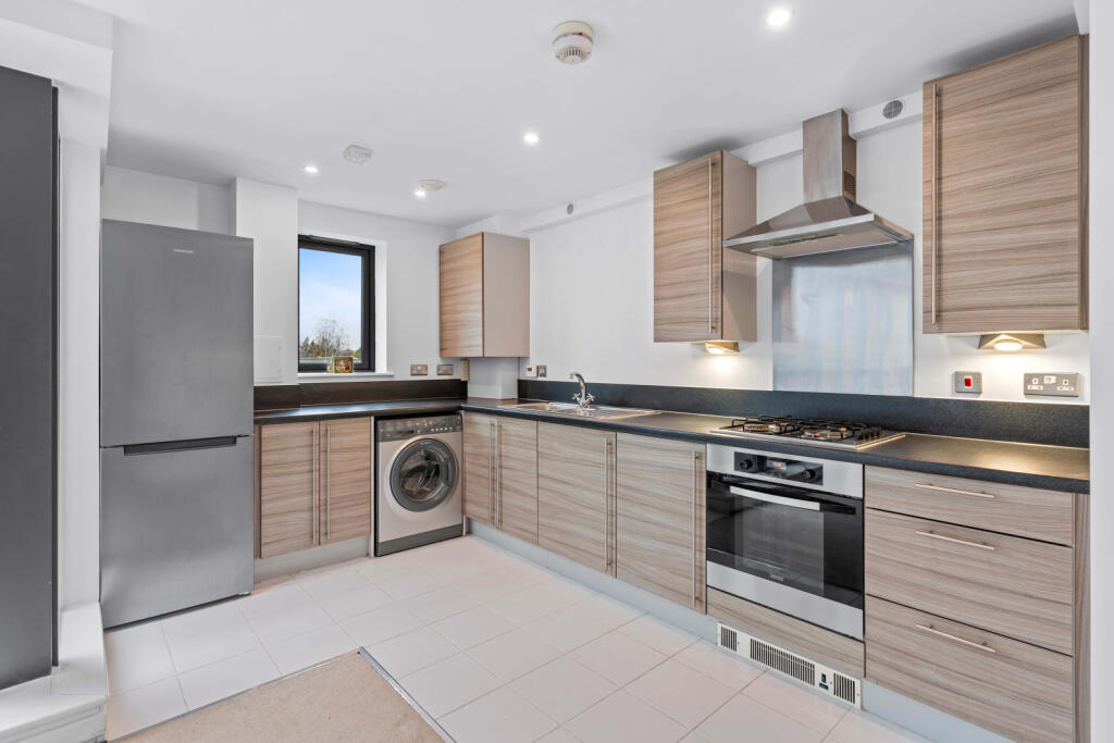 1 Bedroom Top Floor (second) Apartment for Sale