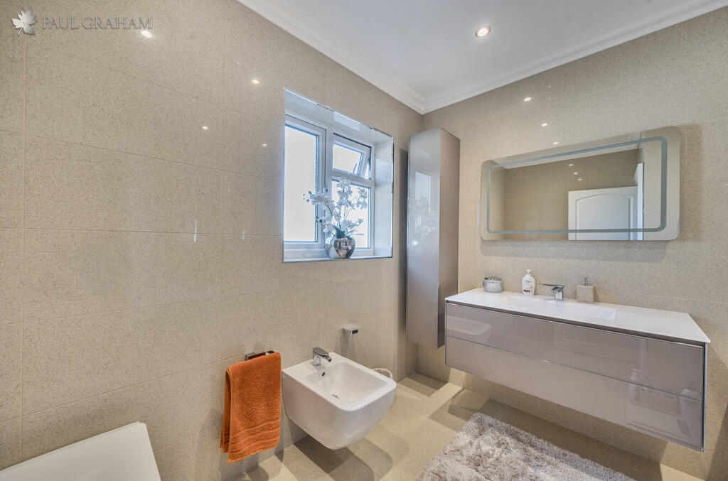 72eef687-fdc7-4cc...