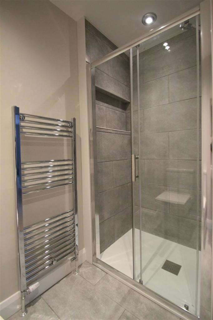 Bedroom 1 En-Suite 2