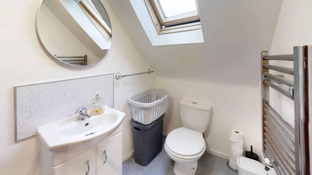 Westcliff-Road-Portland-Dorset-UK--Bathroom