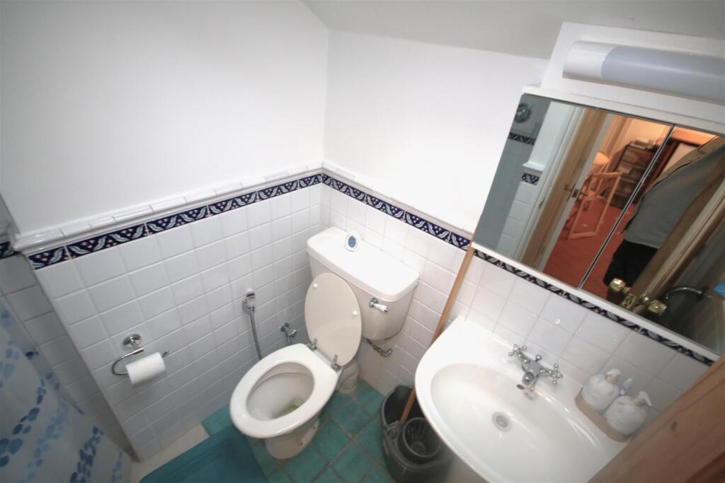 Shower Room a.JPG
