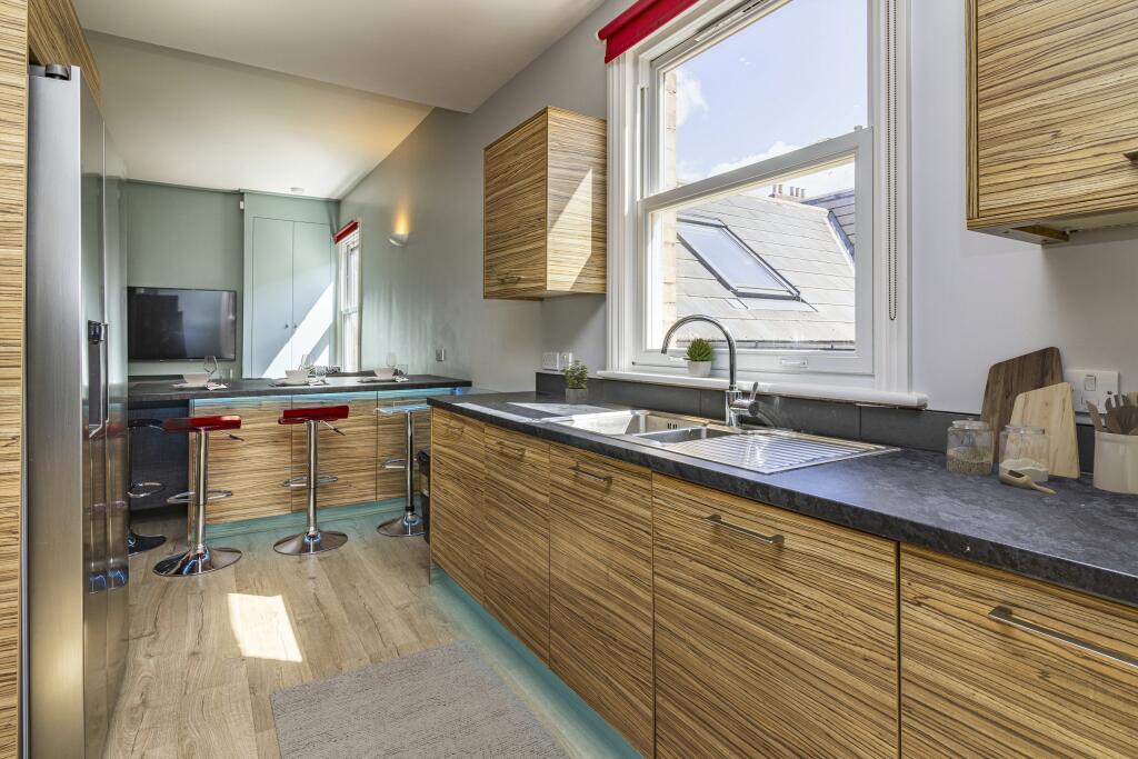Flat2_8SeelyRoad-22