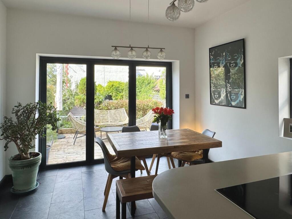 Kitchen/Dining